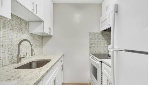 7117 Park Avenue North Bergen NJ 07047