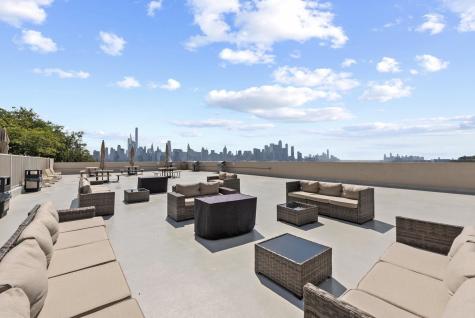 6040 Boulevard East West New York NJ 07093
