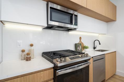 649 38th Street Union City NJ 07087