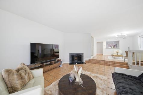 274 Sunset Key Secaucus NJ 07094