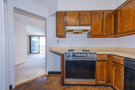 418 Harmon Cove Tower Secaucus NJ 07094