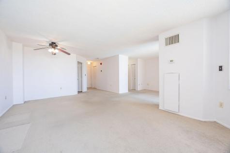 418 Harmon Cove Tower Secaucus NJ 07094
