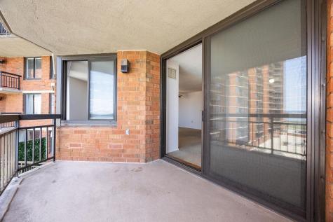 418 Harmon Cove Tower Secaucus NJ 07094