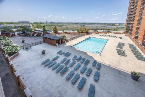 418 Harmon Cove Tower Secaucus NJ 07094