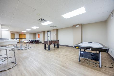 418 Harmon Cove Tower Secaucus NJ 07094