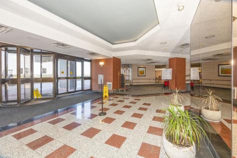 418 Harmon Cove Tower Secaucus NJ 07094