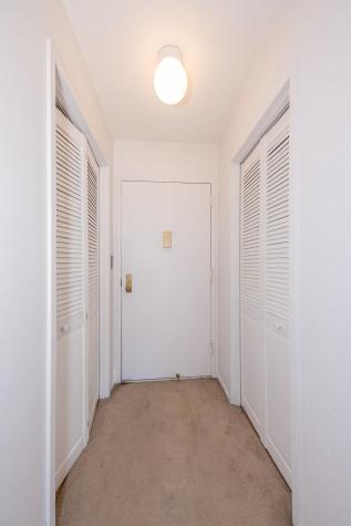 418 Harmon Cove Tower Secaucus NJ 07094