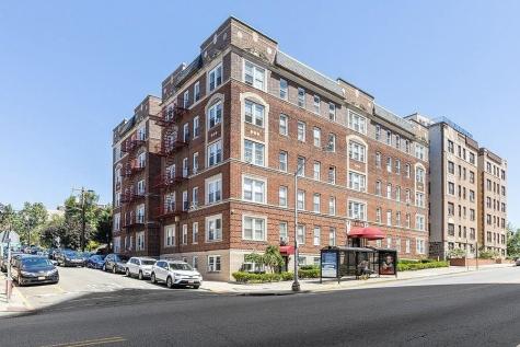 6045 Boulevard East West New York NJ 07093