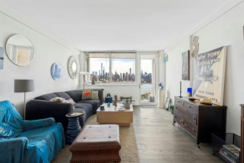 899 Boulevard East Weehawken NJ 07086