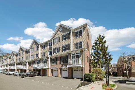 333 Oswego Court West New York NJ 07093