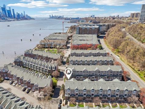 333 Oswego Court West New York NJ 07093