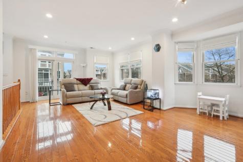 333 Oswego Court West New York NJ 07093