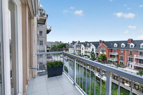 201 Shearwater Court West Jersey City NJ 07305