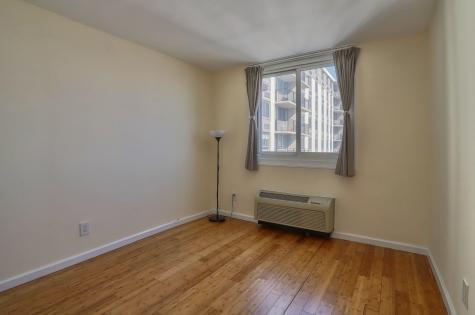 100 Manhattan Avenue Union City NJ 07087