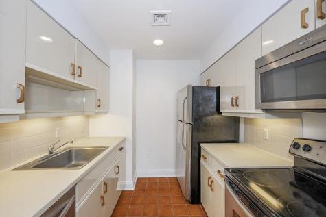 203 Shearwater Court West Jersey City NJ 07305