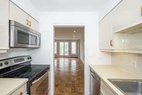 203 Shearwater Court West Jersey City NJ 07305