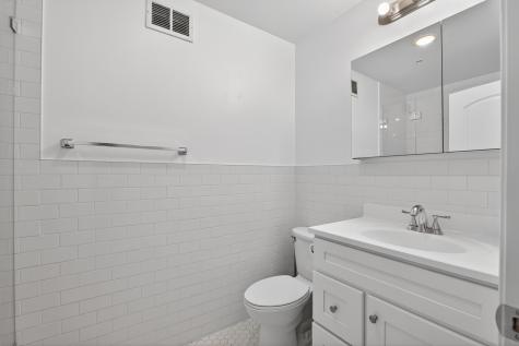 512 4th Street Union City NJ 07087