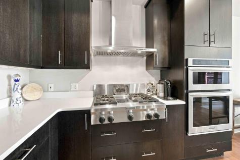 250 Henley Place Weehawken NJ 07086-1101