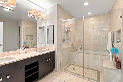 250 Henley Place Weehawken NJ 07086-1101