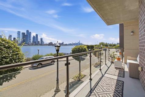 250 Henley Place Weehawken NJ 07086-1101