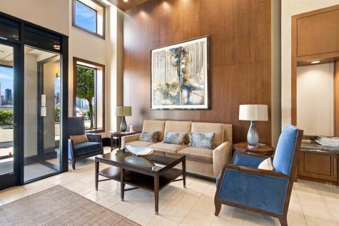 250 Henley Place Weehawken NJ 07086-1101