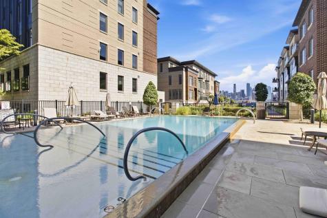 250 Henley Place Weehawken NJ 07086-1101