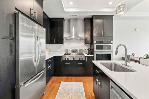 250 Henley Place Weehawken NJ 07086-1101
