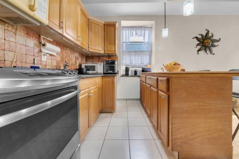 18 74th Street North Bergen NJ 07047