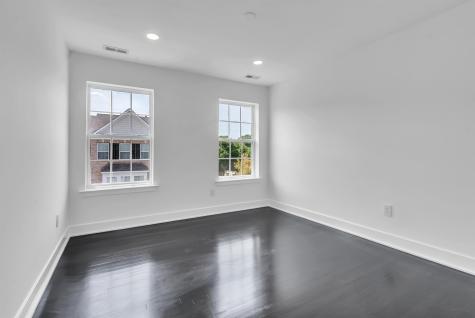 8 Creekside Court Secaucus NJ 07094