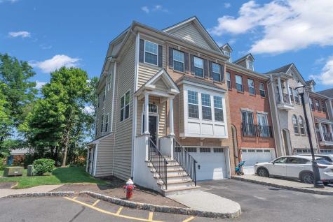 8 Creekside Court Secaucus NJ 07094