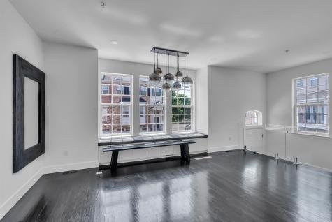 8 Creekside Court Secaucus NJ 07094