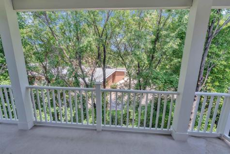 8 Creekside Court Secaucus NJ 07094
