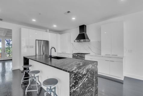 8 Creekside Court Secaucus NJ 07094