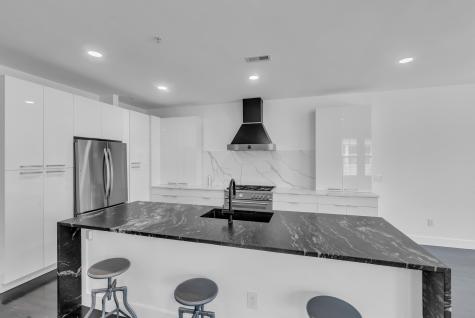 8 Creekside Court Secaucus NJ 07094