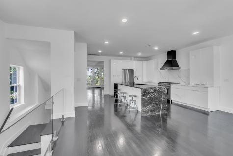 8 Creekside Court Secaucus NJ 07094