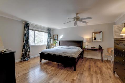 598 Sanderling Court Secaucus NJ 07094