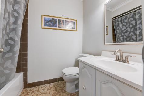 598 Sanderling Court Secaucus NJ 07094