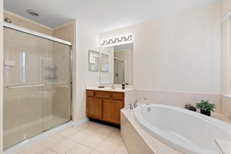27 Bayside Drive Bayonne NJ 07002