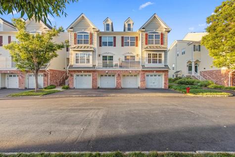 27 Bayside Drive Bayonne NJ 07002