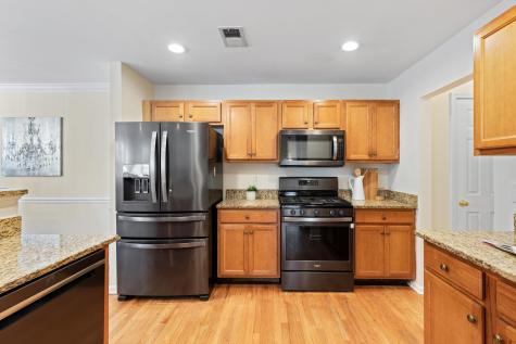 27 Bayside Drive Bayonne NJ 07002