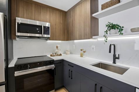 105 Laidlaw Avenue Jersey City NJ 07306