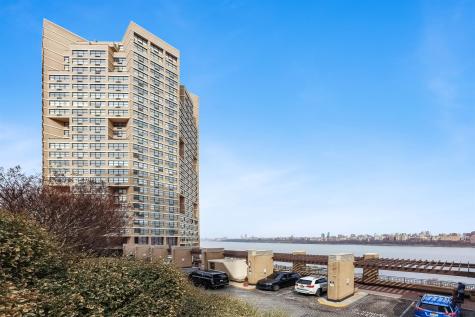 7004 Boulevard East Guttenberg NJ 07093