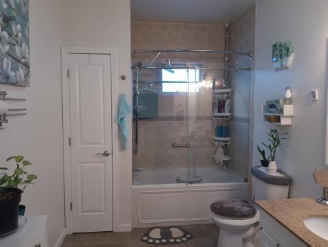 6708 Jackson Street Guttenberg NJ 07093