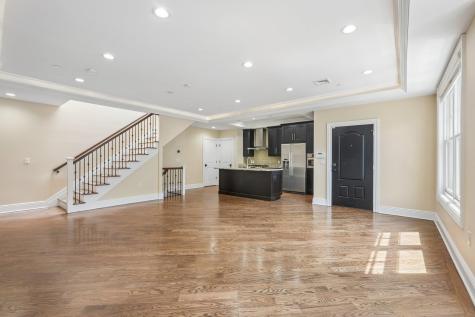 20 Marquis Court Edgewater NJ 07020