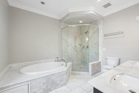 20 Marquis Court Edgewater NJ 07020