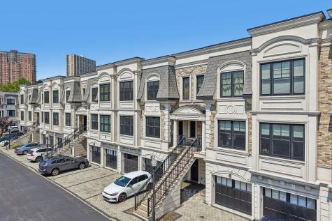 20 Marquis Court Edgewater NJ 07020