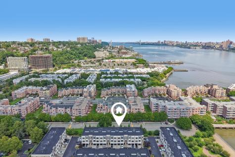20 Marquis Court Edgewater NJ 07020