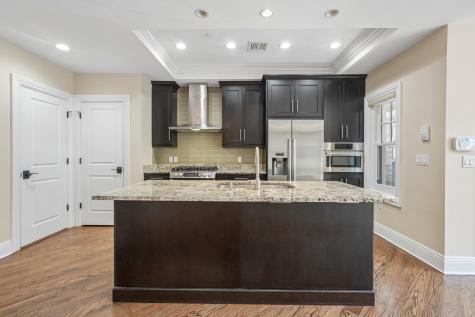20 Marquis Court Edgewater NJ 07020