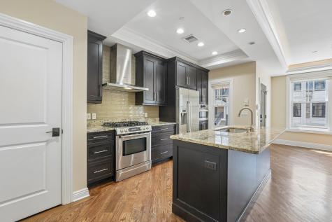 20 Marquis Court Edgewater NJ 07020
