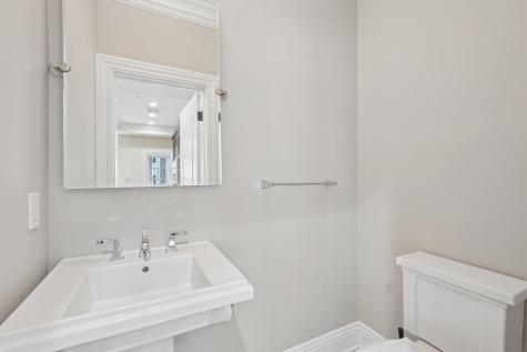 20 Marquis Court Edgewater NJ 07020